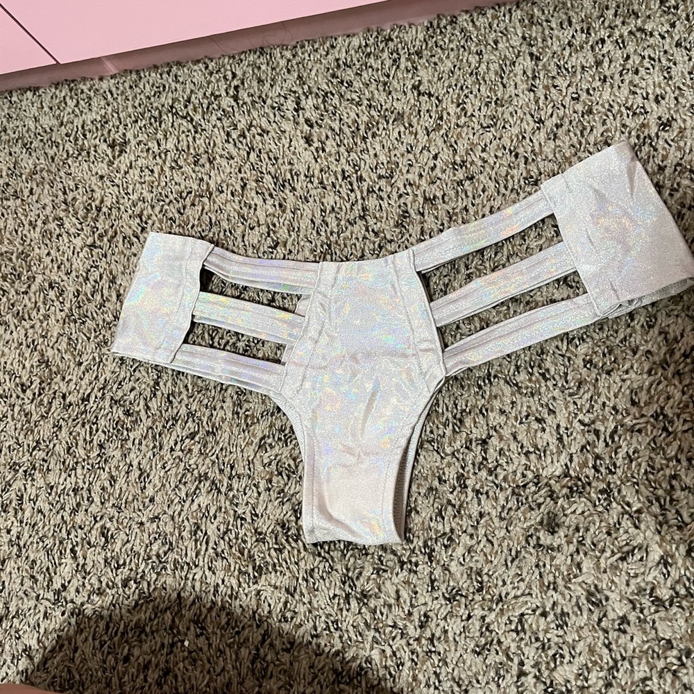 Rave Bottoms